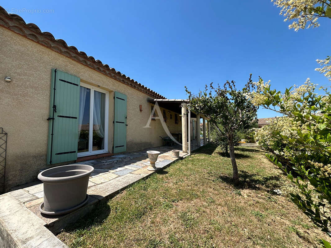 Maison à CAVANAC