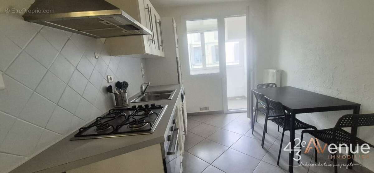 Appartement à SAINT-ETIENNE