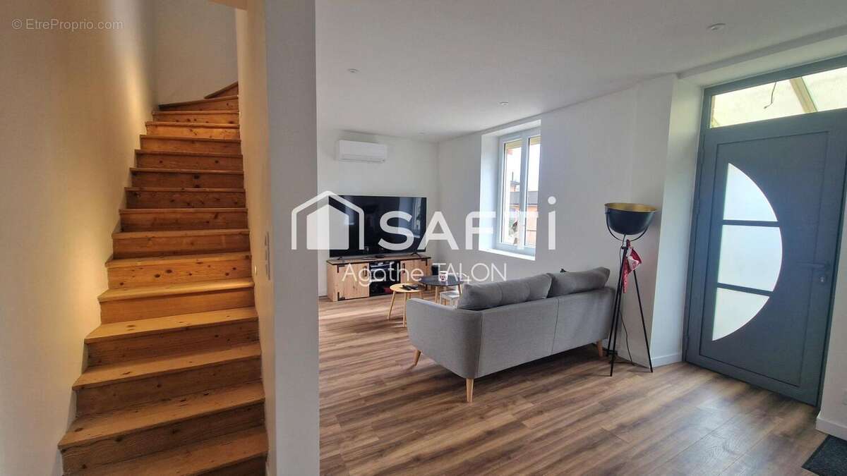 Photo 4 - Maison à GENELARD