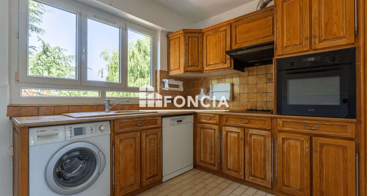 Appartement à CHILLY-MAZARIN