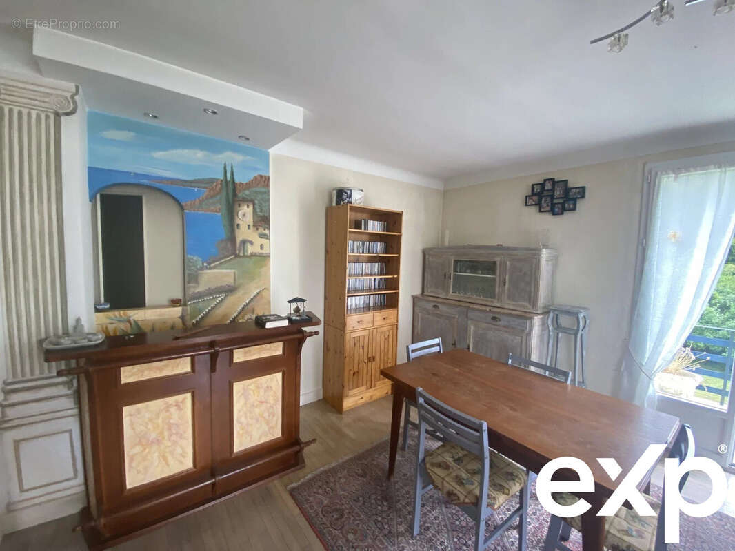 Appartement à FRONTENAUD