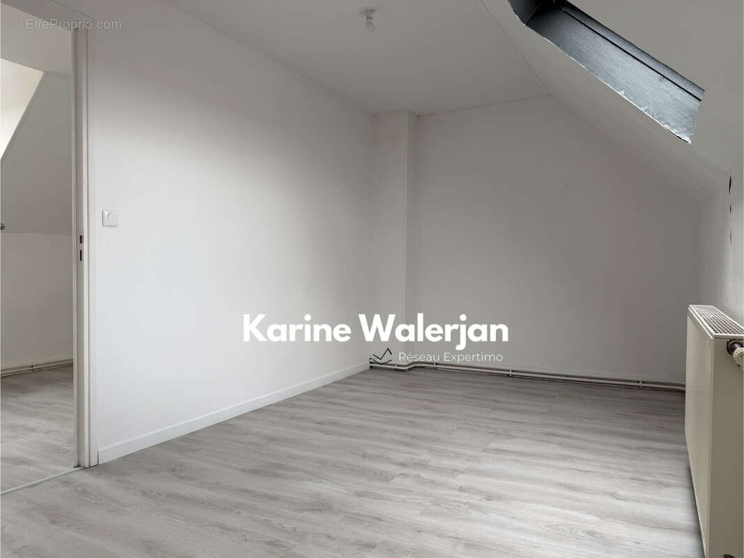 Maison à COURRIERES