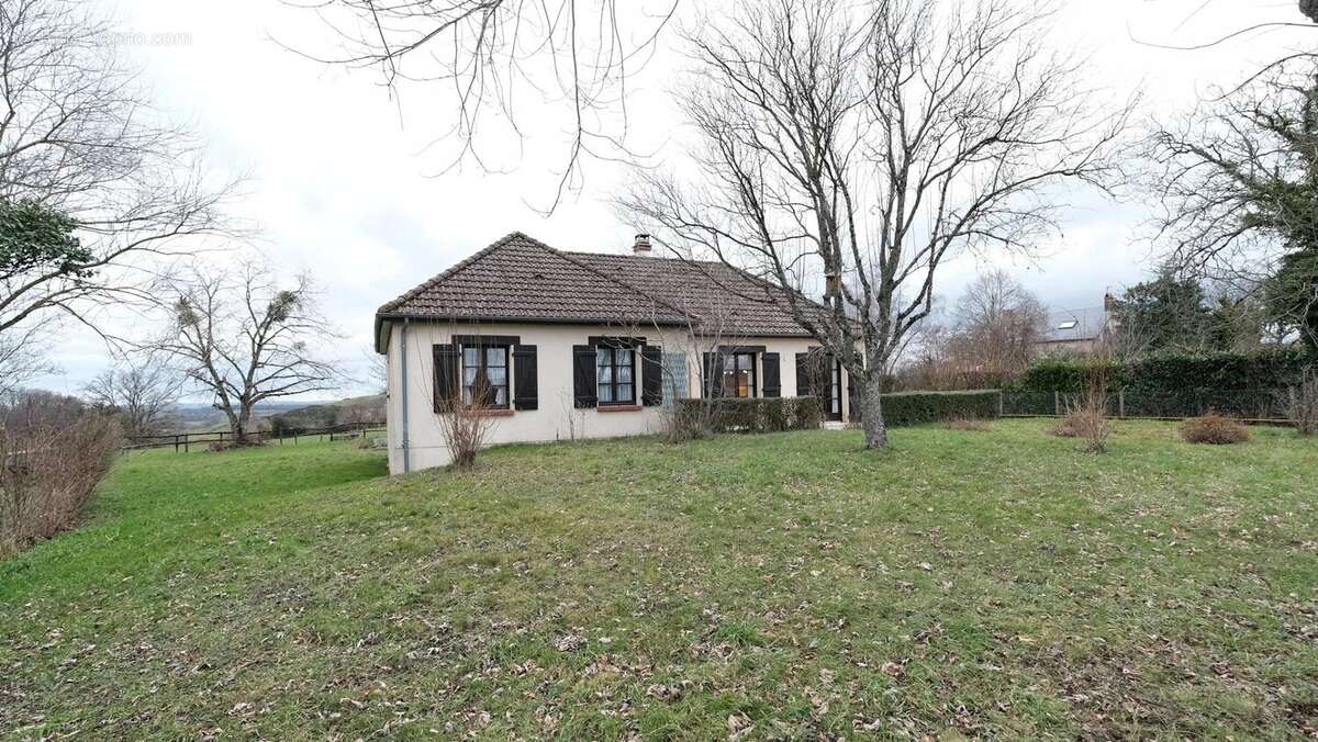 Maison à DUN-SUR-GRANDRY