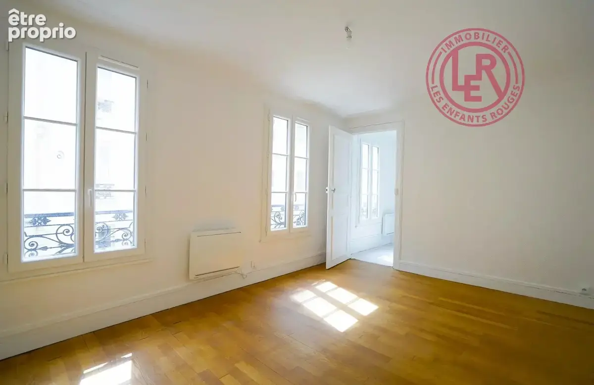 Paris 3ème - Appartement 3/4 pièces au 2ème étage plein Sud - photo 3