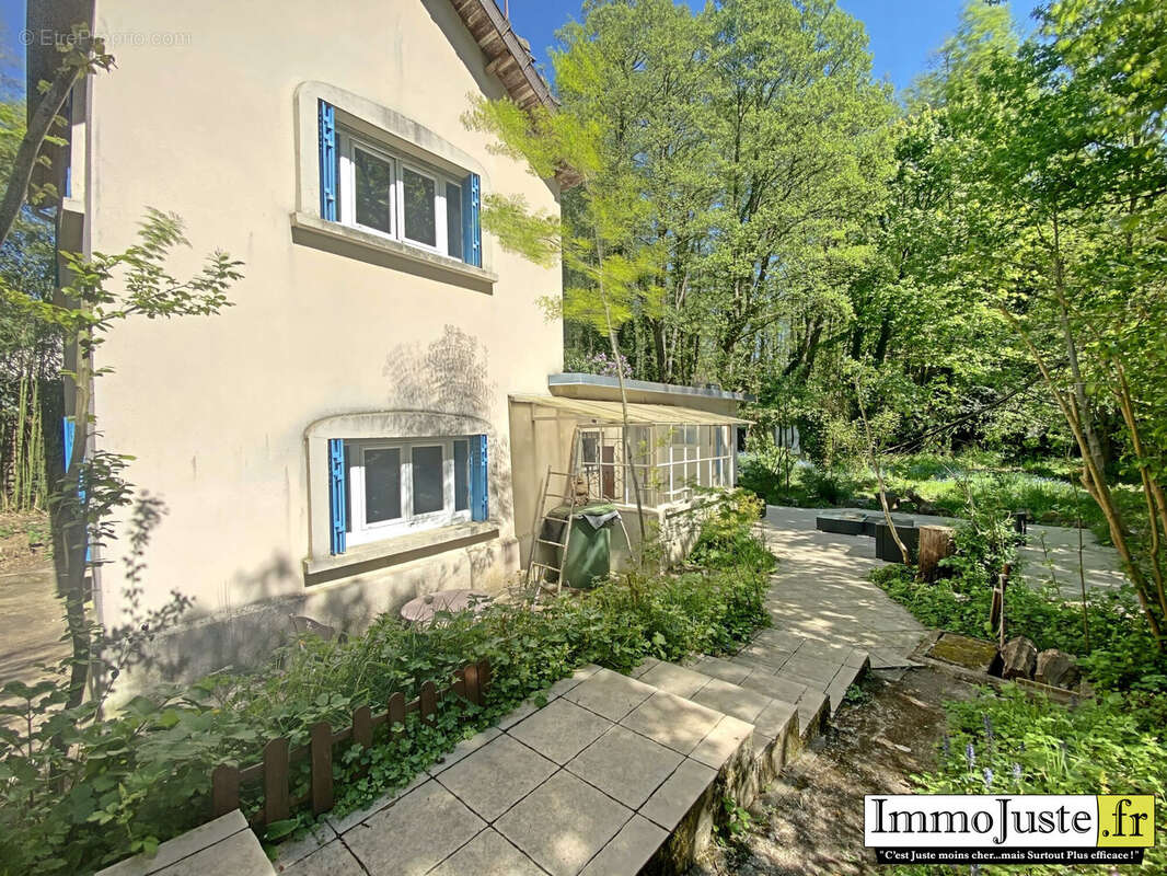Maison à LEVIS-SAINT-NOM