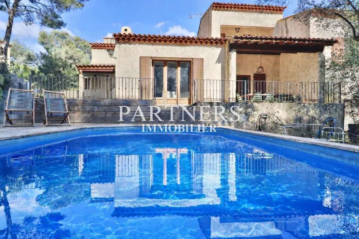 Maison à ENSUES-LA-REDONNE