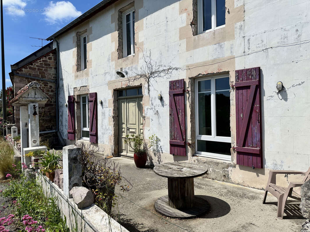 Maison à FREHEL