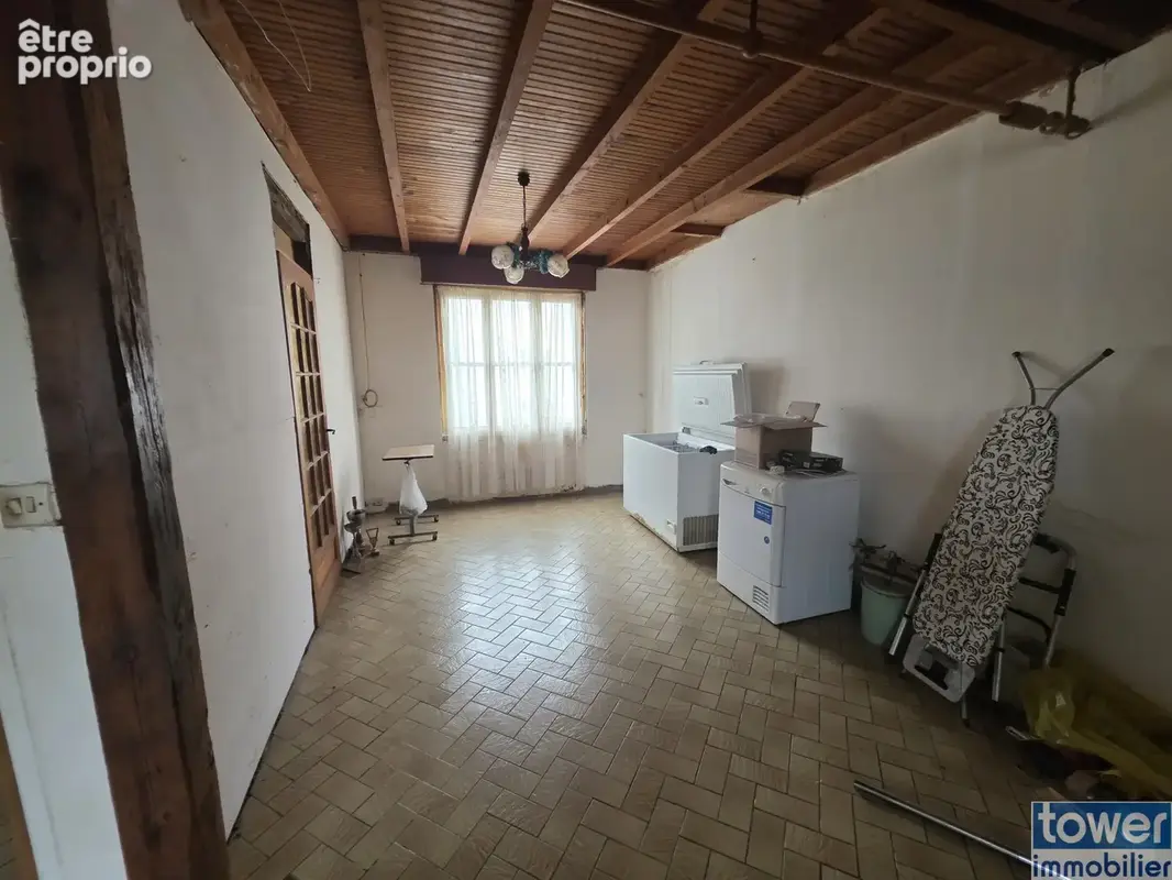 Maison à rénover de 97,8 m2 avec grand garage de 46 m2 et cour : un beau potentiel à saisir ! - photo 7