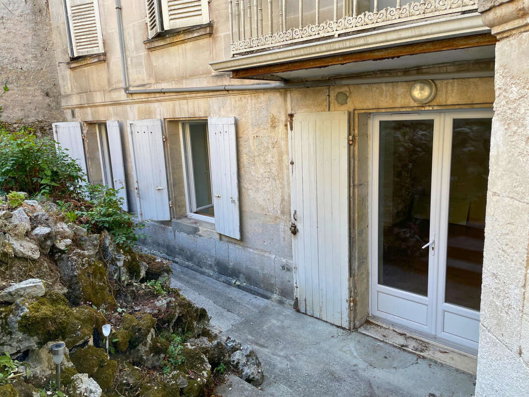 Appartement à COGNAC