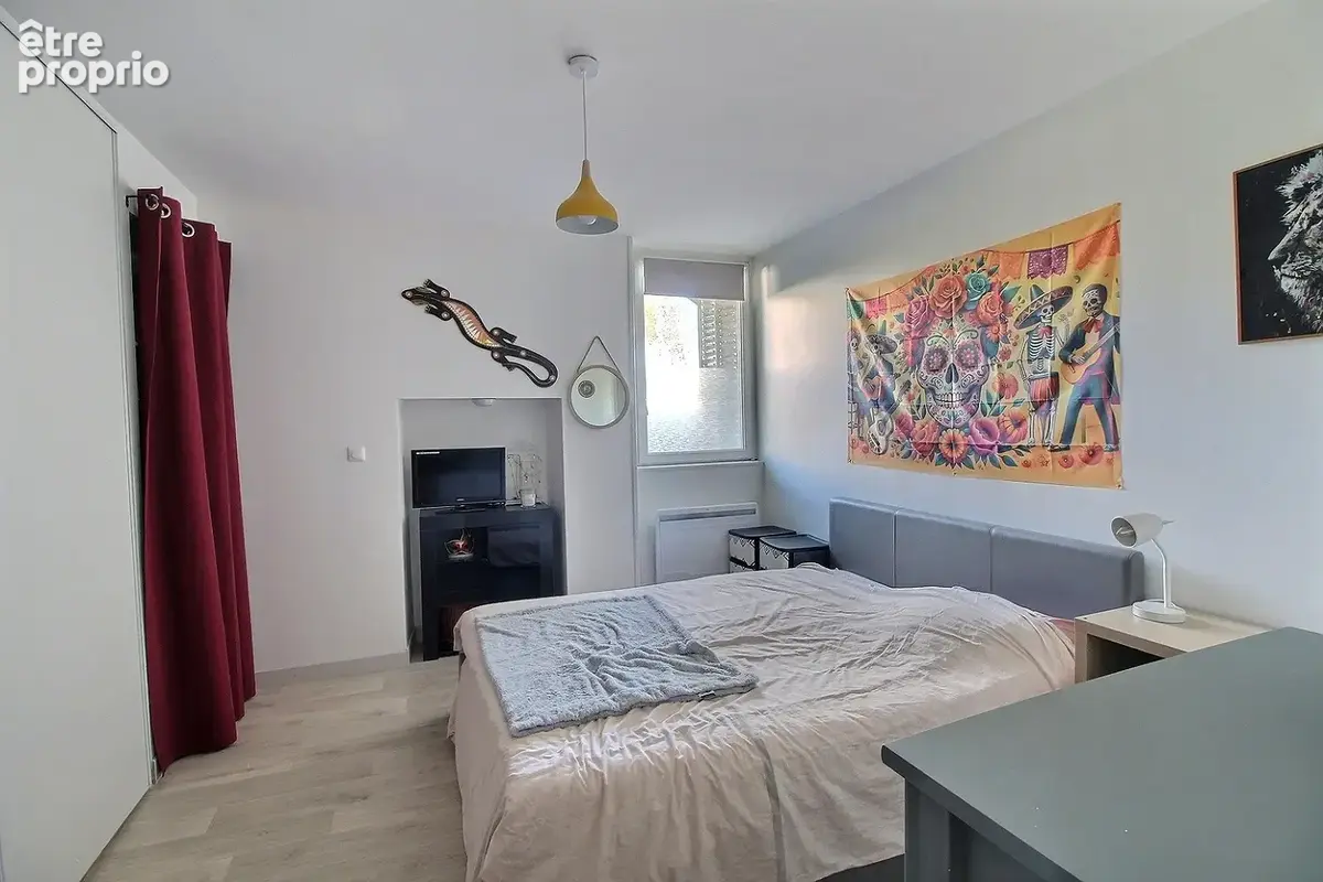 Maison ancienne de plain-pied rénovée avec étage en copropriété - 5 pièces - 99 m2 environ - photo 10