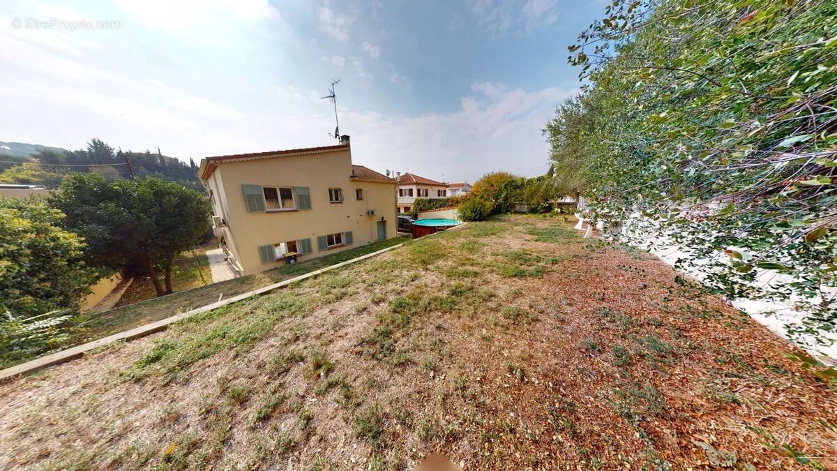 Maison à CAGNES-SUR-MER