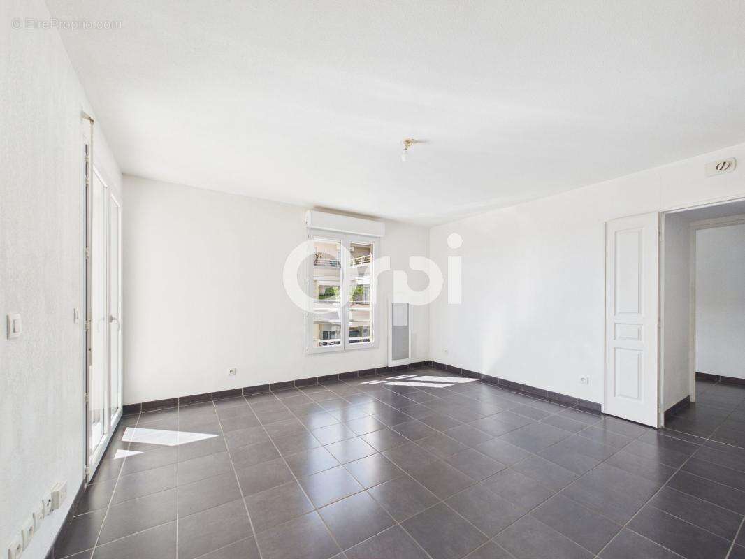 Appartement à MANDELIEU-LA-NAPOULE