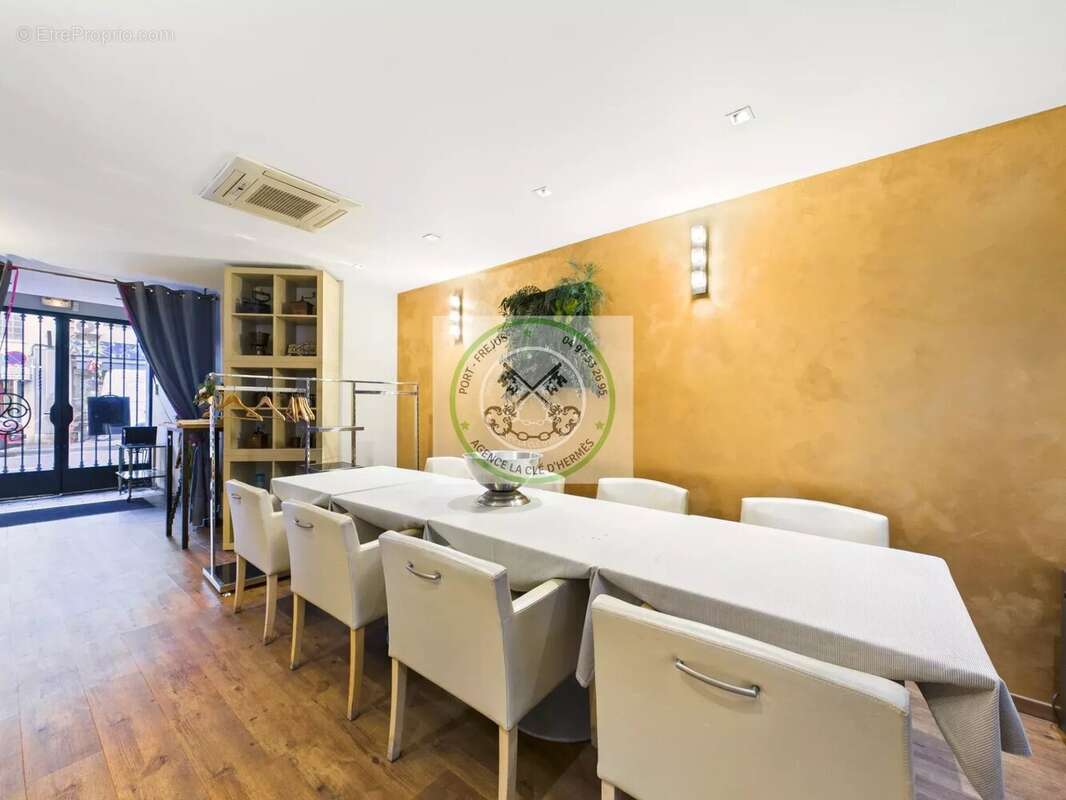 Commerce à SAINT-RAPHAEL