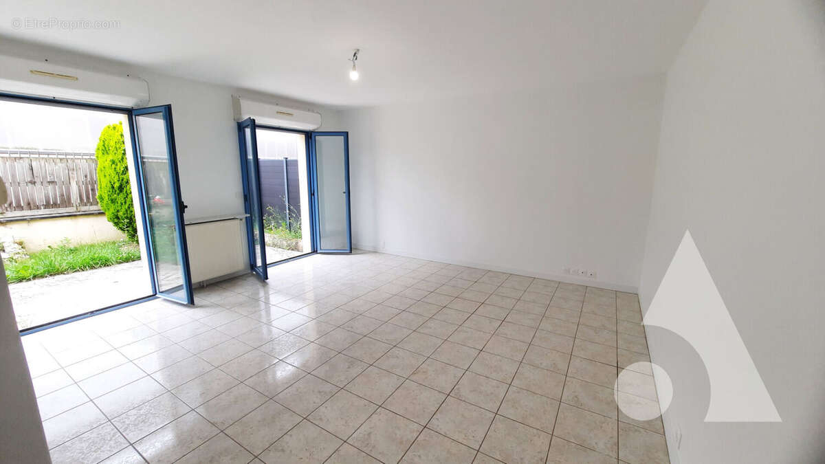 Appartement à SAINT-REMY-LES-CHEVREUSE