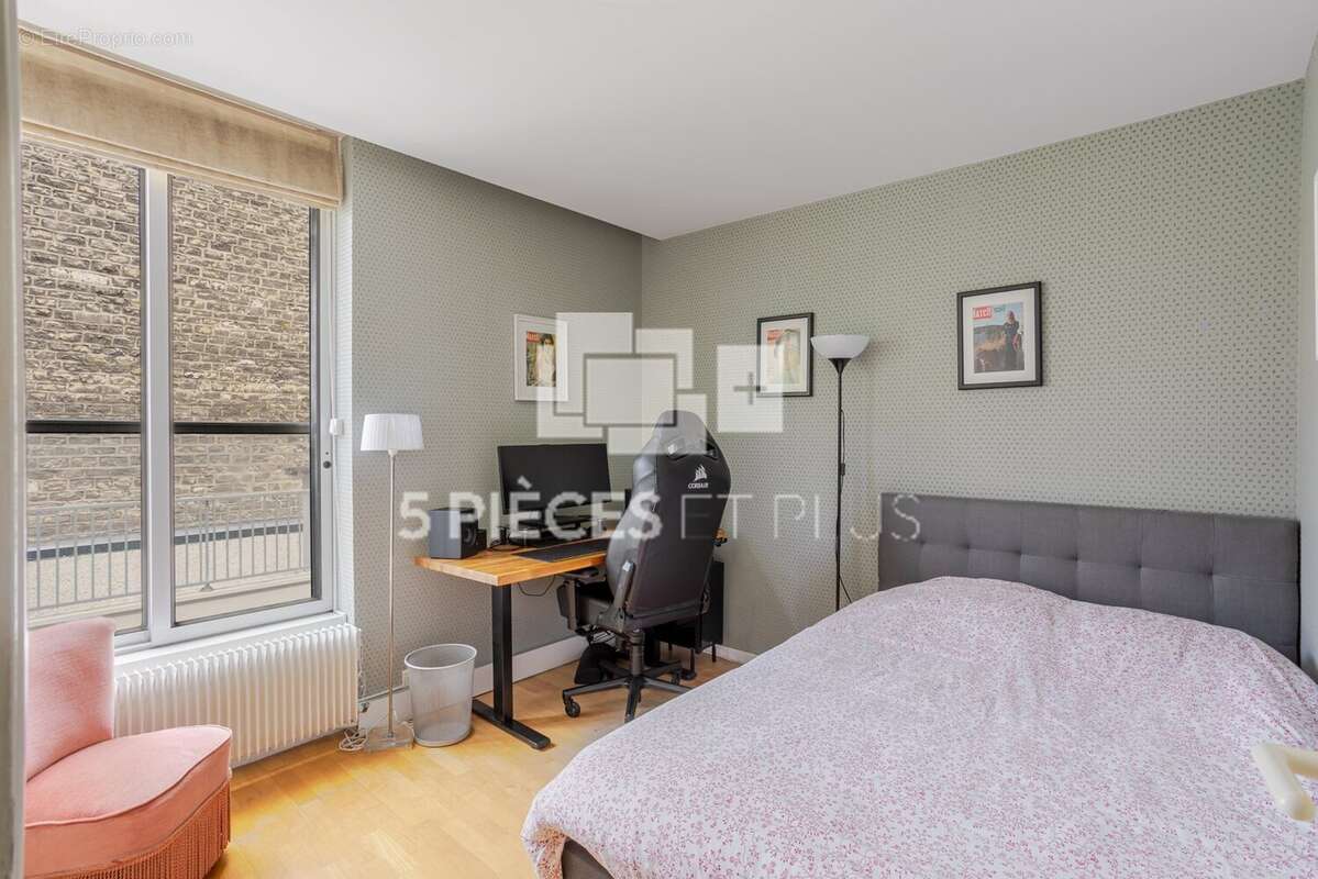 Appartement à NEUILLY-SUR-SEINE