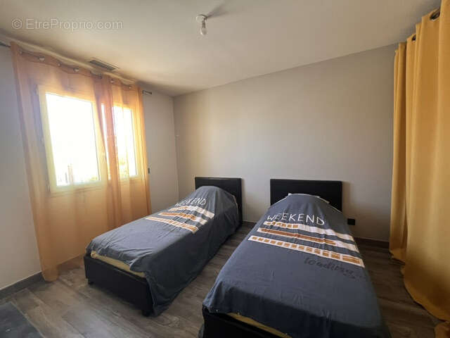 Maison avec étage avec garage et jardin - photo 11
