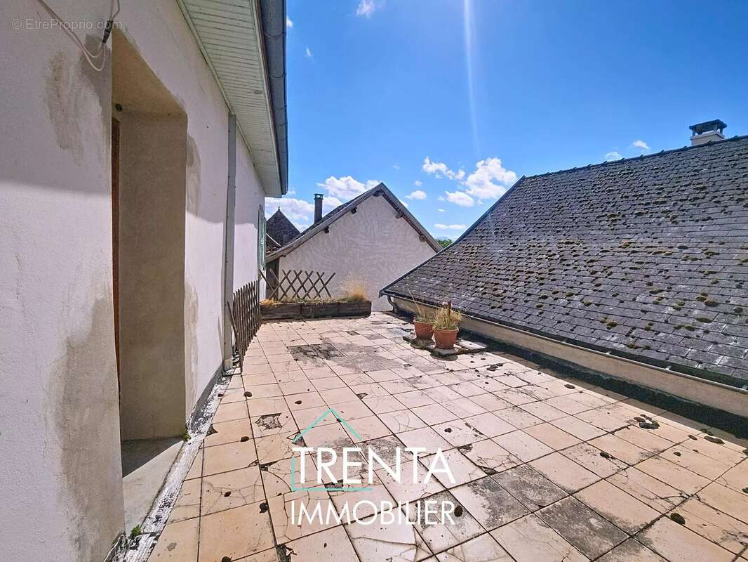 Maison à LES ABRETS