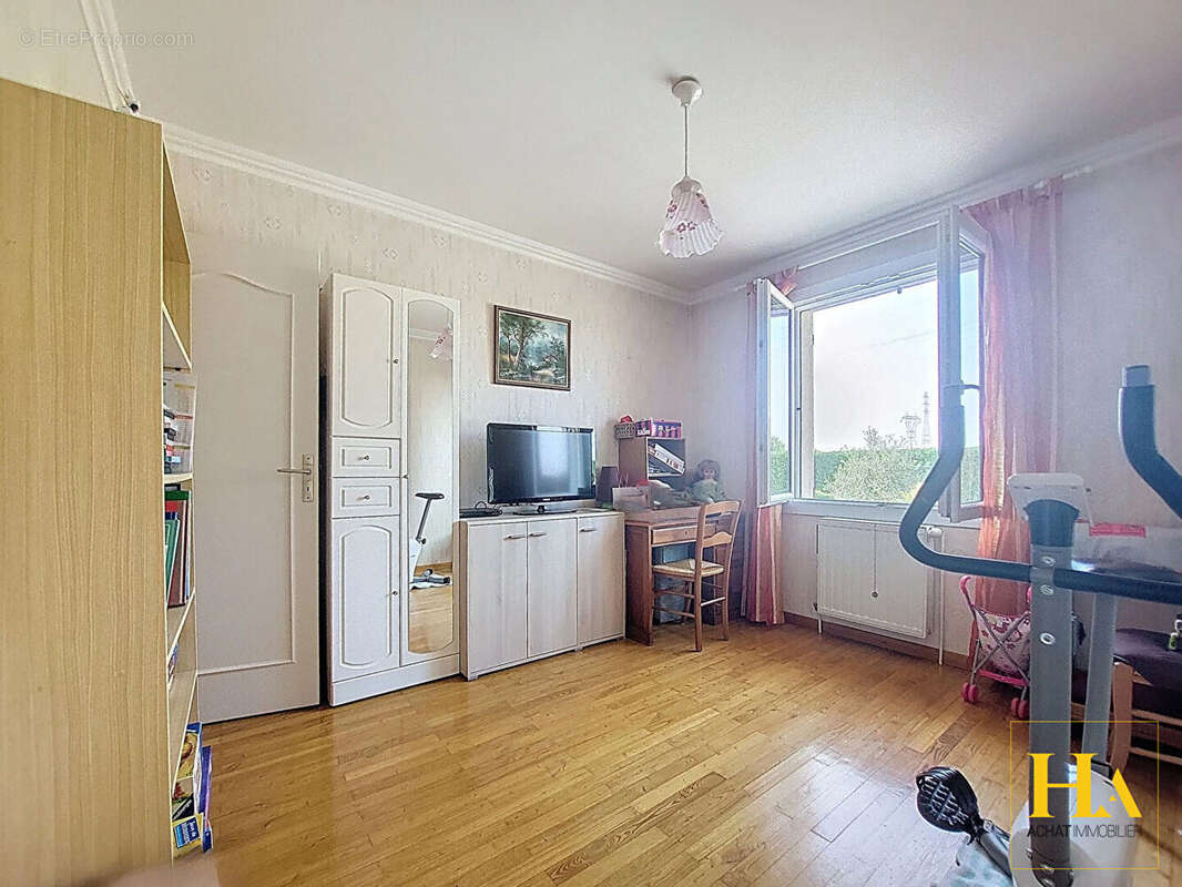 Maison à CHATEAUNEUF-SUR-ISERE