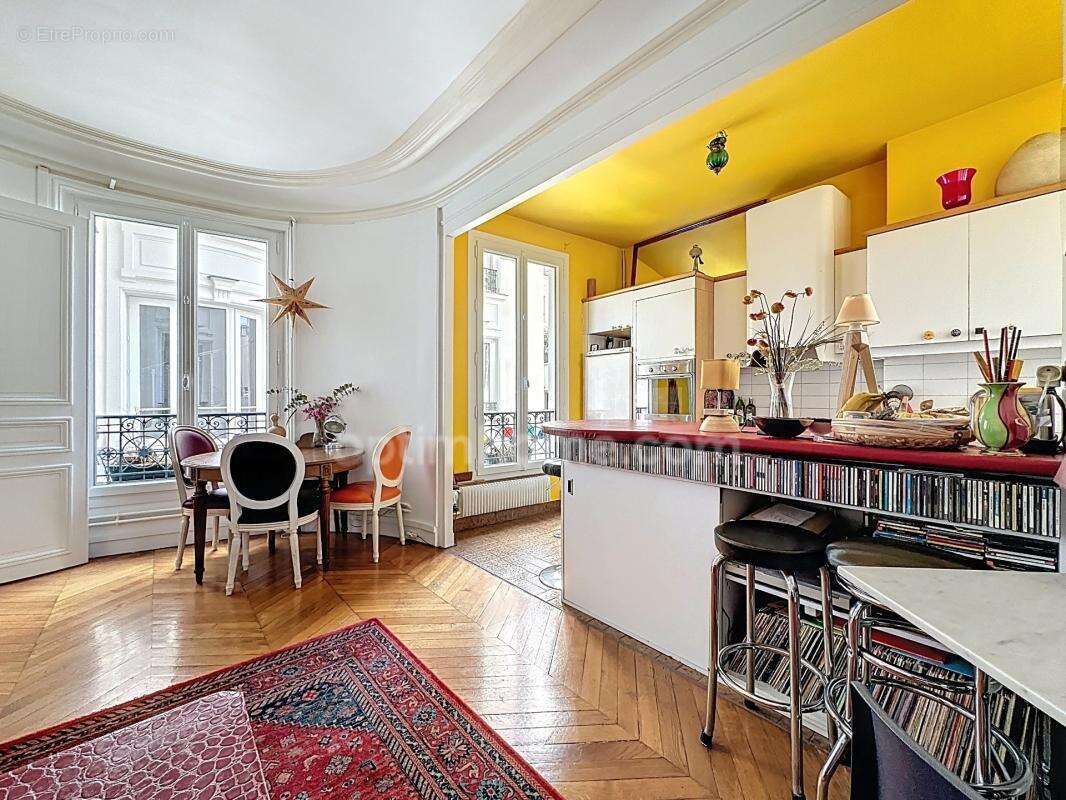 Sentier - Bonne Nouvelle : Appartement 4 pièces calme et lumineux en étage élevé, avec balcons - photo 9