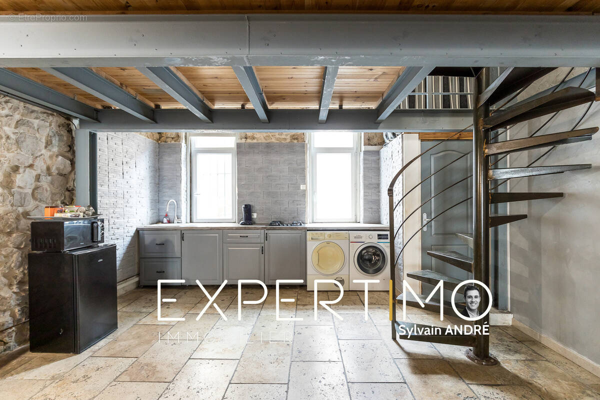 Appartement à MARSEILLE-6E