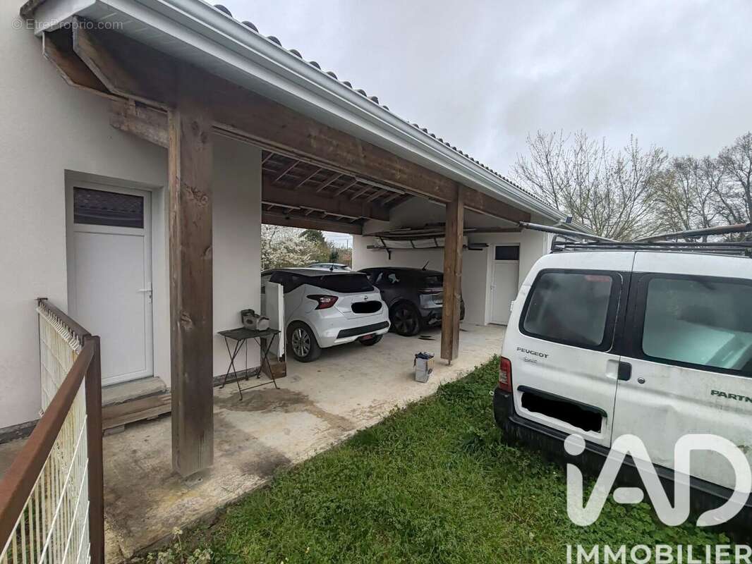 Maison 118 m² à Saint-Denis-De-Pile  - photo 3