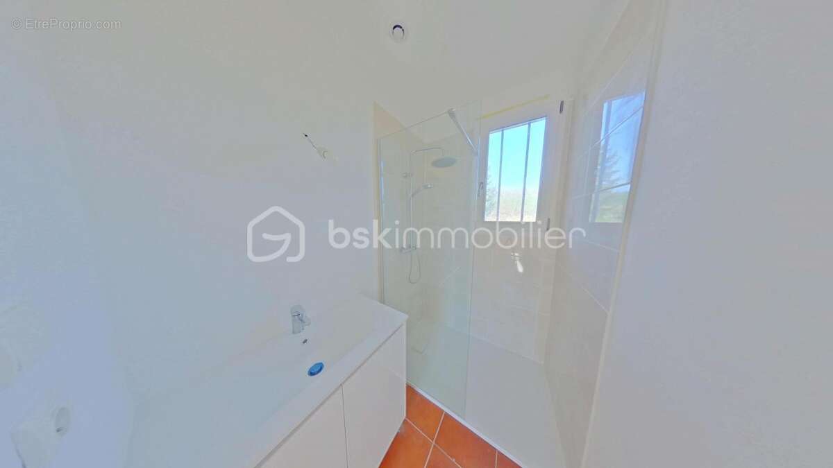 Maison à EGRISELLES-LE-BOCAGE