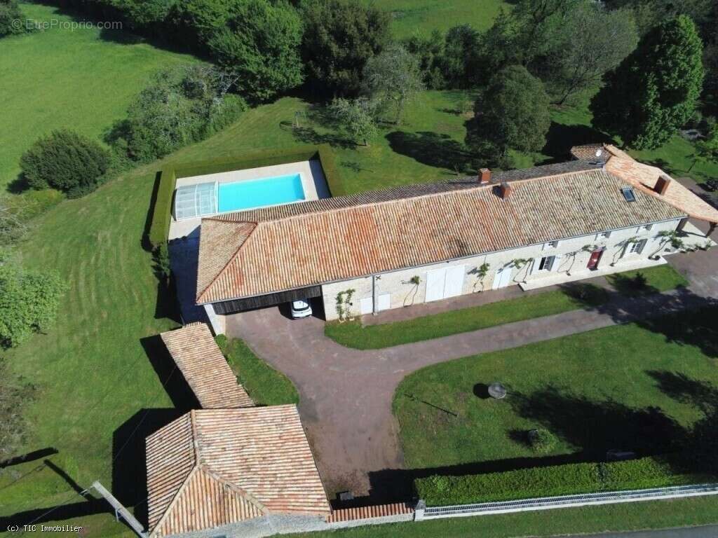 Maison à SAUZE-VAUSSAIS