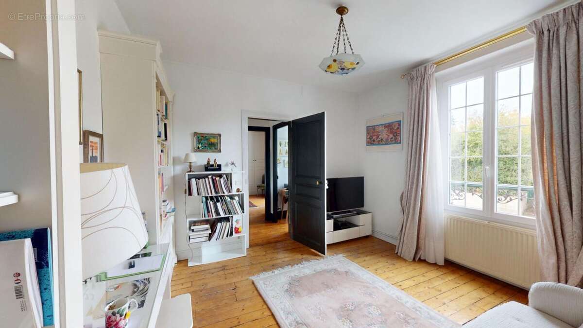 Maison à COULOMMIERS