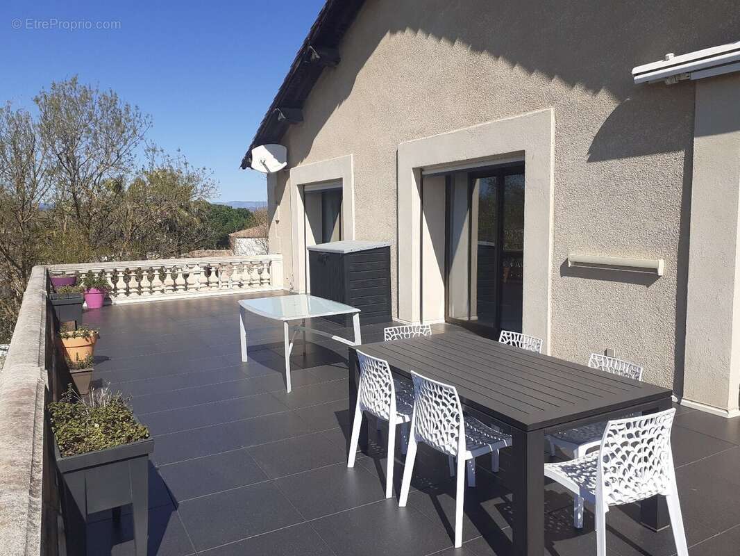 Maison à LIGNAN-SUR-ORB