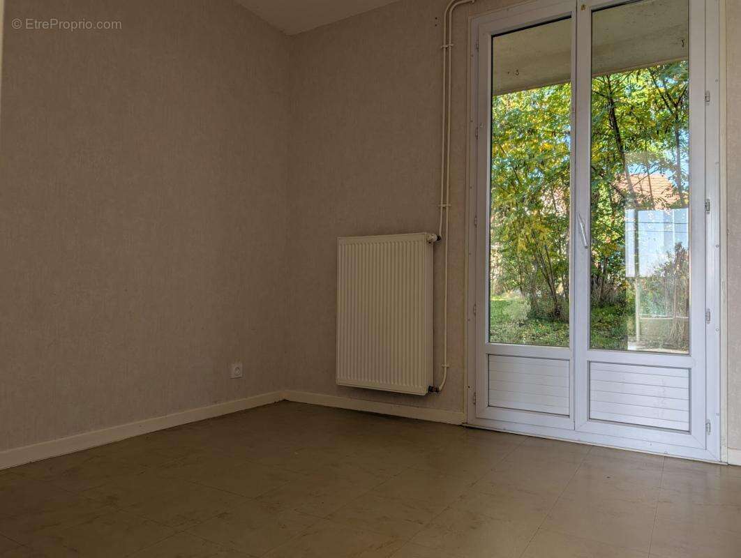 Maison 80 m² à Souvigny  - photo 5