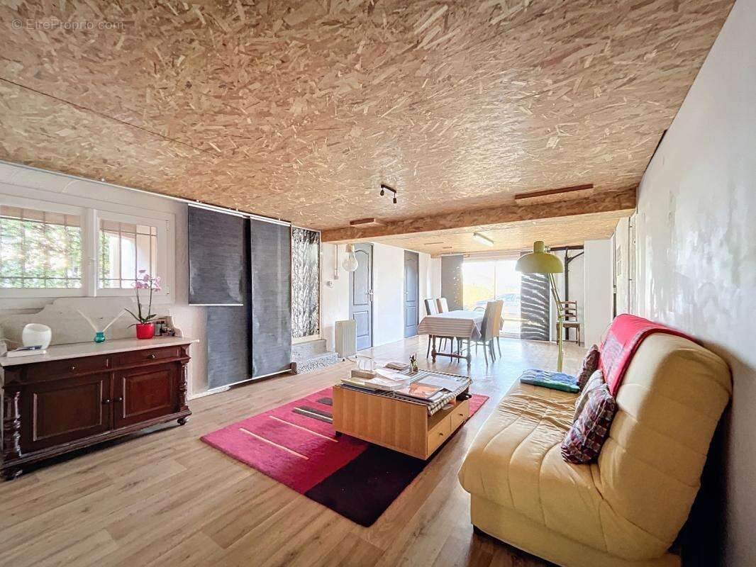 Maison à JONQUERETTES