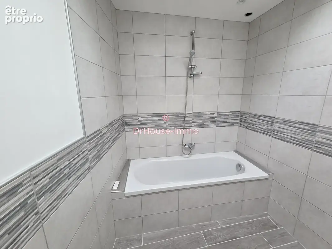 Maison 5 pièces 109 m² à vendre à Les Noes-Pres-Troyes (10420) - photo 8