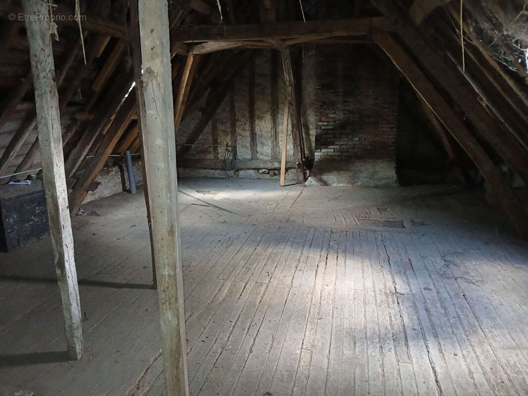 Appartement à BROU