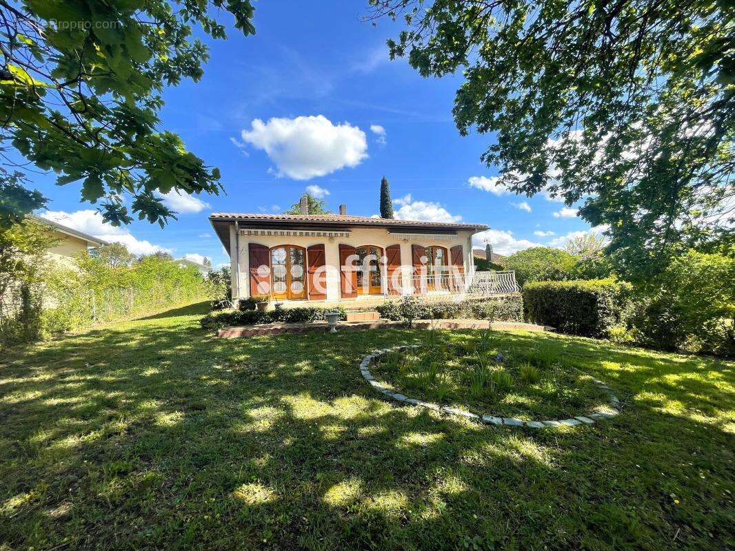 Maison à BLANQUEFORT