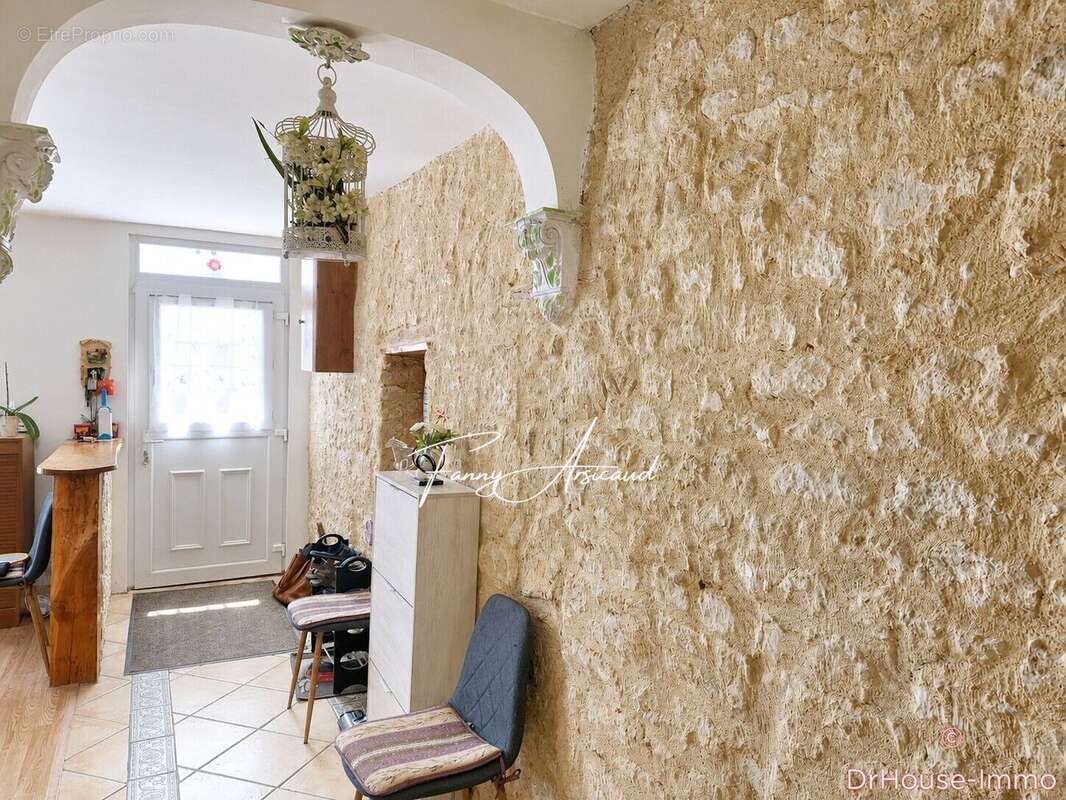 Maison 90 m² à Velluire  - photo 4