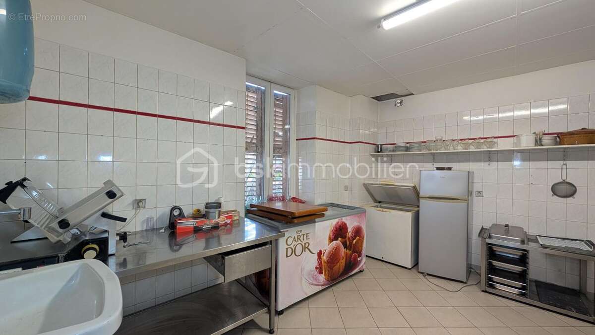 Commerce à VEXAINCOURT