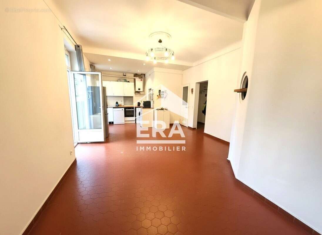 Appartement 74m² à marseille 5e arrondissement - photo 5