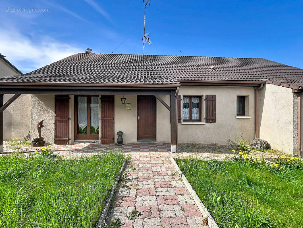 Maison à COMMERCY