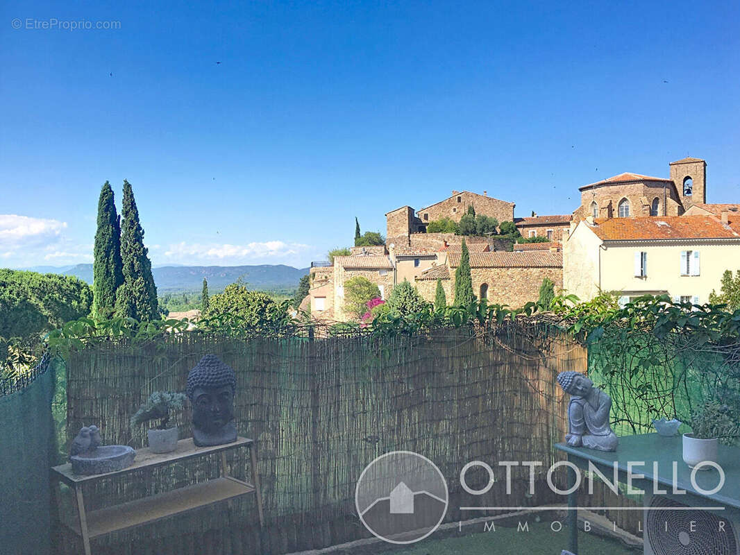 Appartement Roquebrune Sur Argens 1 pièce 29,40 m2 avec terrasse, cave et parking - photo 2