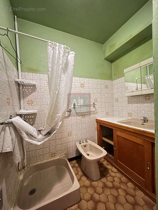 Immeuble de 3 appartement à Pradelles - photo 5