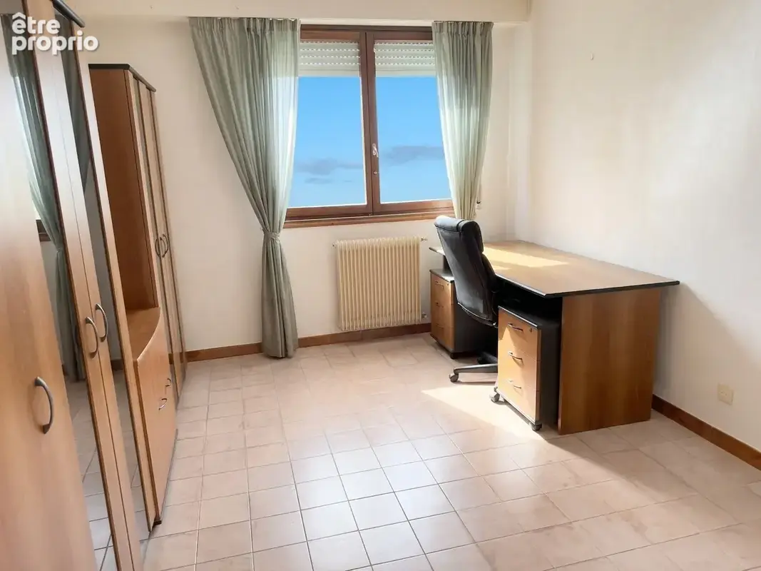 Nîmes Costiere   T5 traversant 112 m2 + garage, parking, cave   Parc & piscine - photo 10