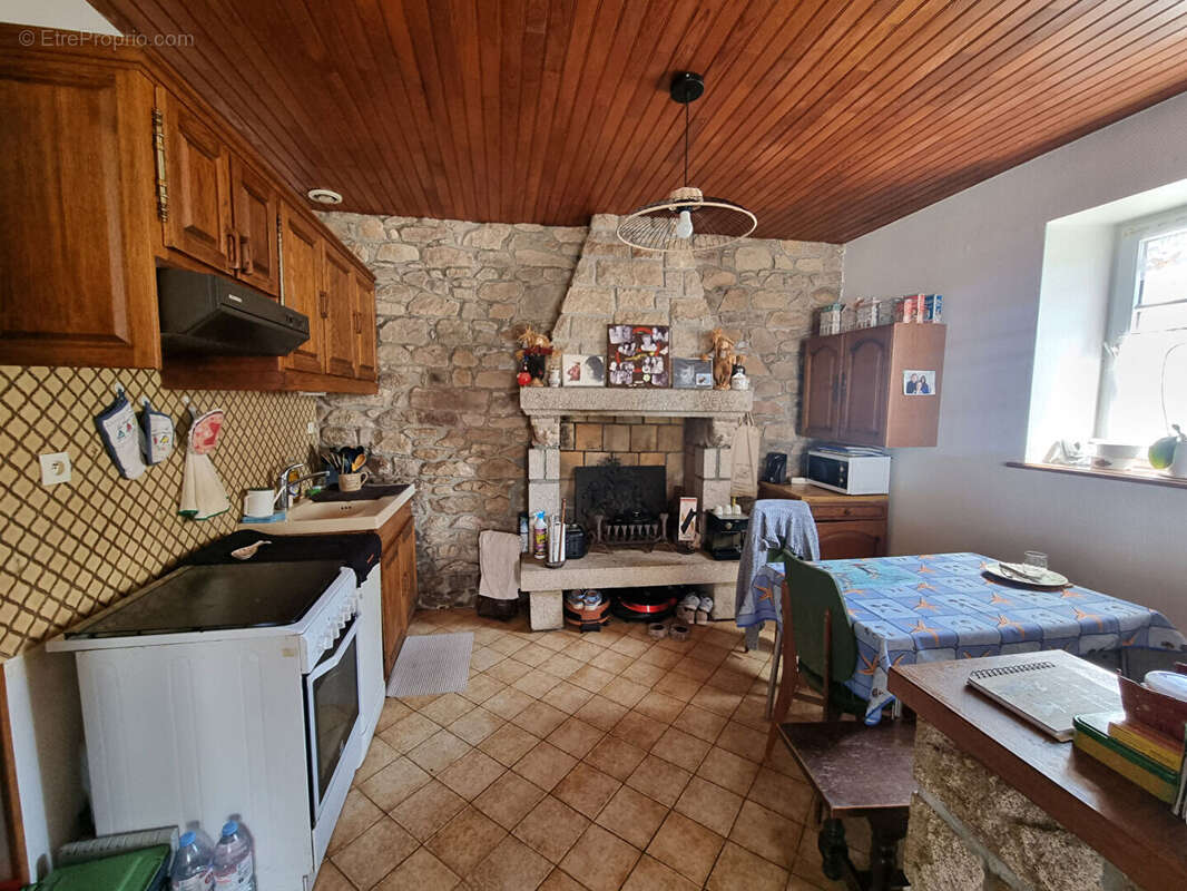 Appartement à LOUARGAT