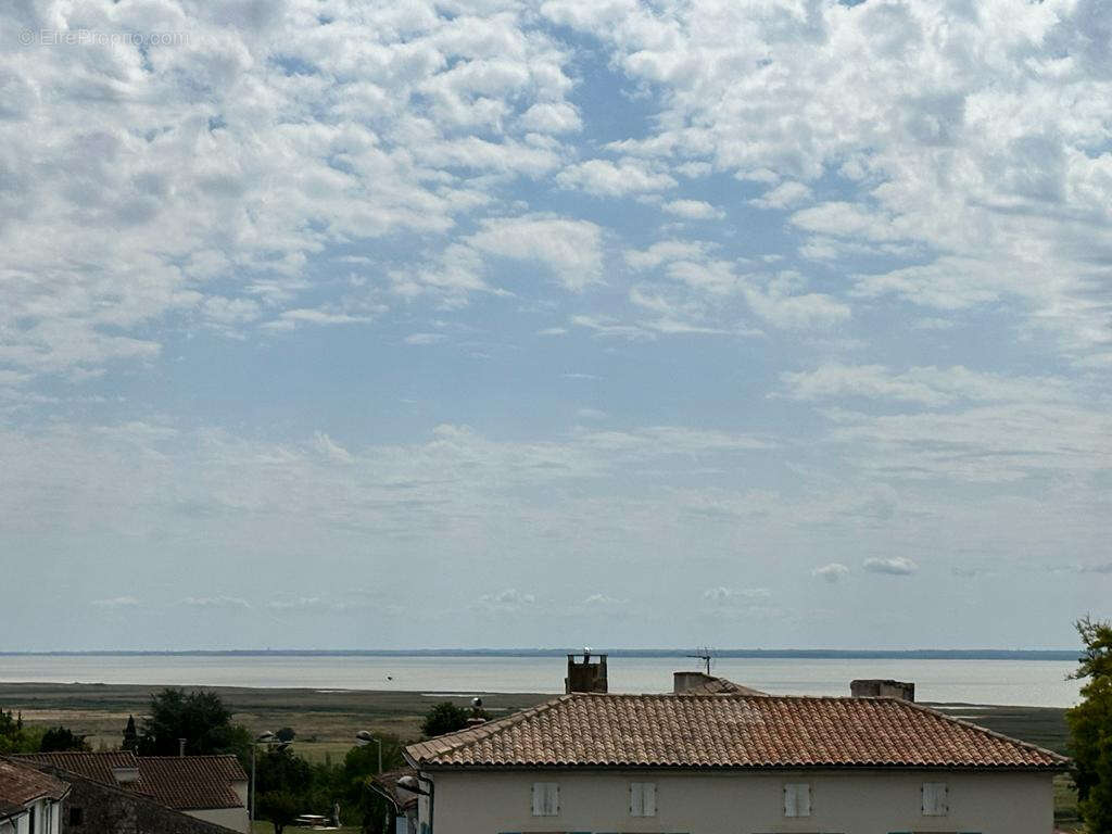 Maison à MORTAGNE-SUR-GIRONDE