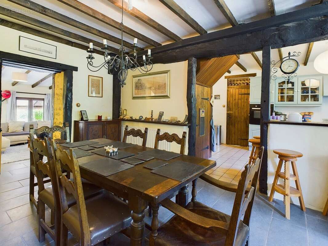 Maison à PRESSIGNAC