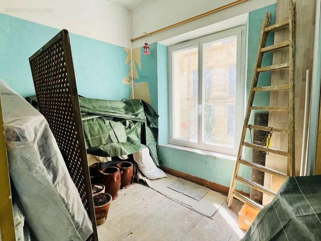Appartement à MARSEILLE-1E