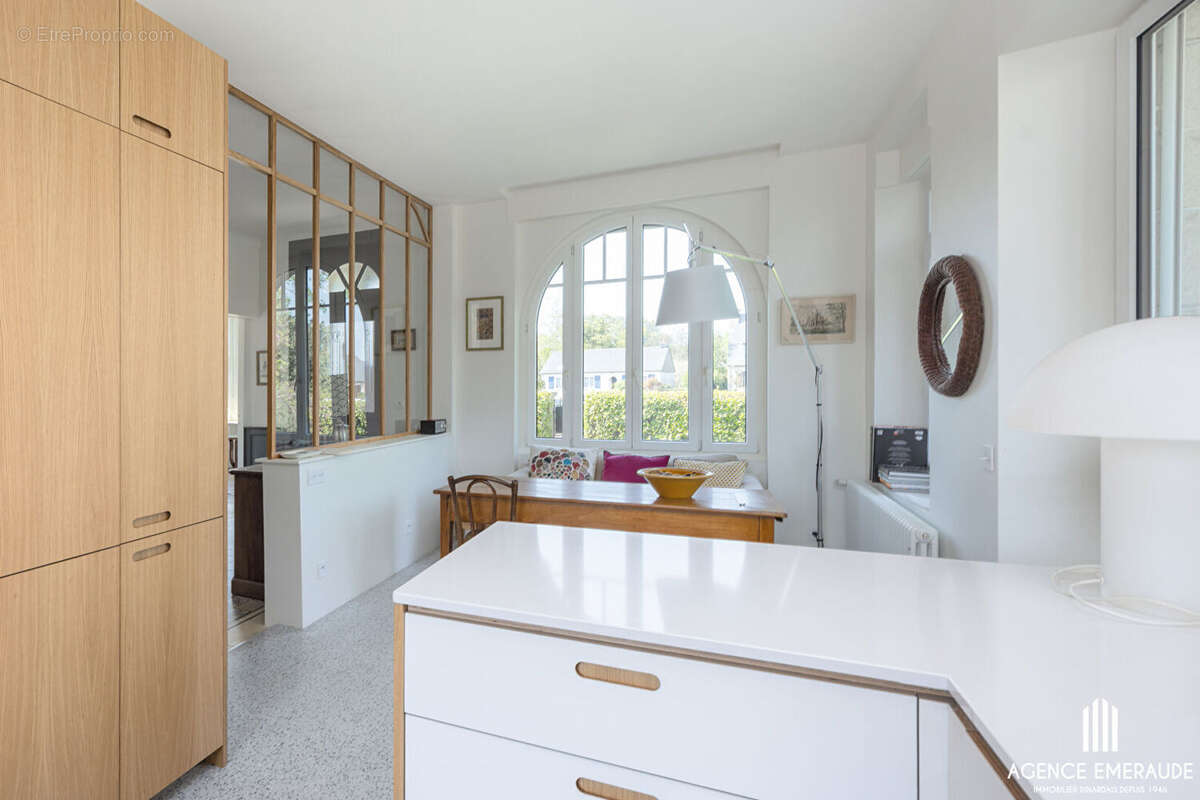 Maison à LE MINIHIC-SUR-RANCE