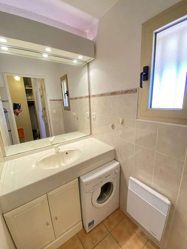 Appartement à LA LONDE-LES-MAURES