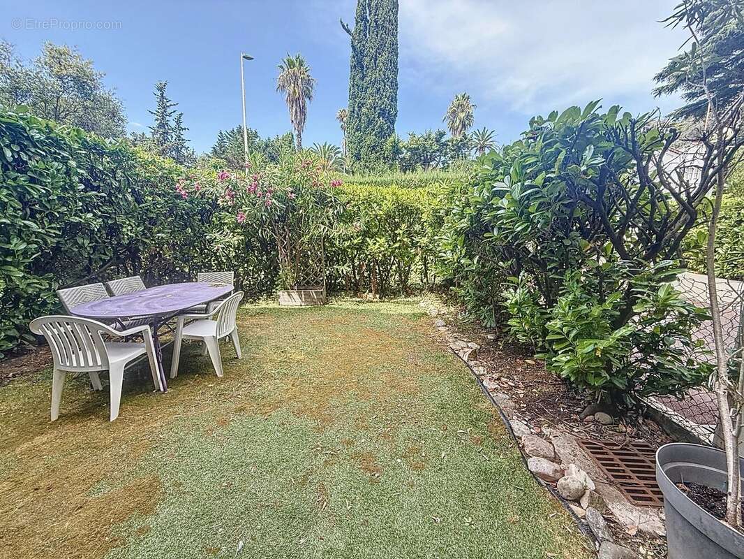 Cannes plages du midi residence avec piscine : 2 pieces rdj + garage - photo 5