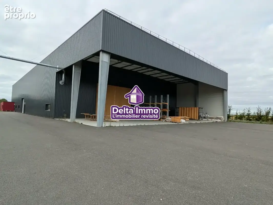 Commerce 1 640 m² à vendre à Iville (27110) - photo 1