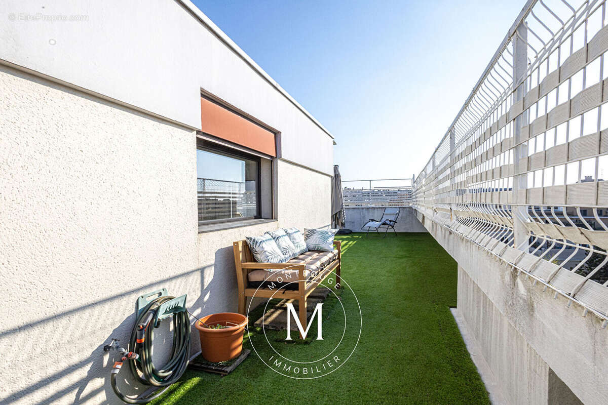 Appartement à PARIS-14E